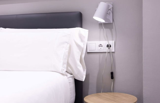 Ampersand - Bright 2-bedroom Apartment - Photo 20