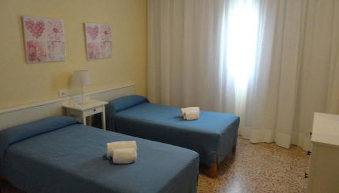 Apartamentos Cala Llonga - Foto 5