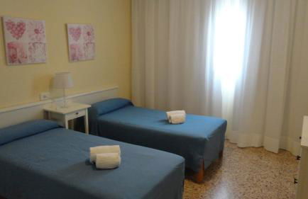 Apartamentos Cala Llonga - Foto 5