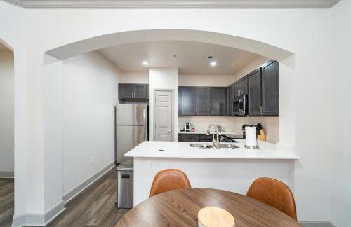 Landing Spectacular 2BD Clubhouse Pool - Foto 11