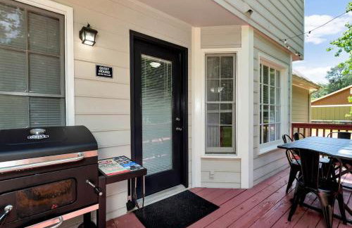 4BR Cozy Family Retreat Near Mall of GA, Near Lake Lanier - Sleeps 10 - Foto 58