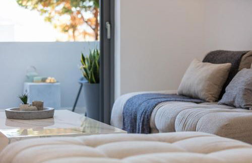 Akonizia Luxury House - With Private Heated Pool and Jacuzzi - Photo 42