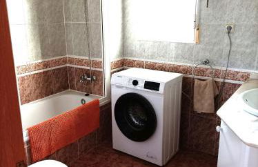 Chalet con gran jardin y piscina privada - Foto 3