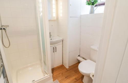 Little Piccadilly - Photo 16