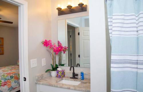 A-Near the Beach Bring a Boat w King Bed! - Foto 12