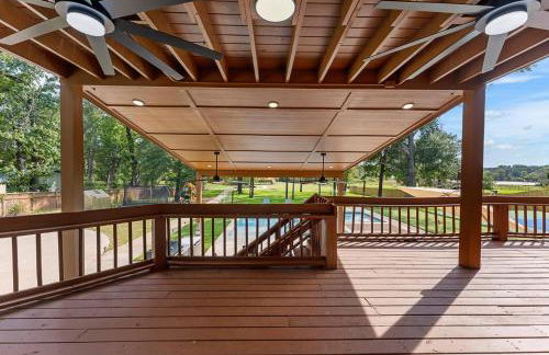 Pickleball & mini-golf, Pool/Spa, Epic Gameroom! - Photo 15