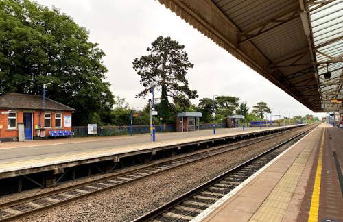 Bicester villa, 5Bedroom, Parking, WiFi, Garden - Foto 3