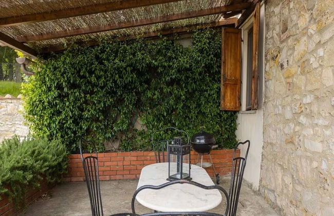 Agriturismo Poggio di Montepescoli - L'aia - Foto 18