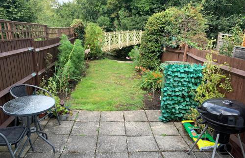 Lovely riverside cottage, Weybridge, Surrey - Foto 3