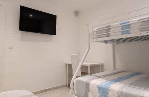 Luxury in Madrid for 10 and Pets - Photo 5