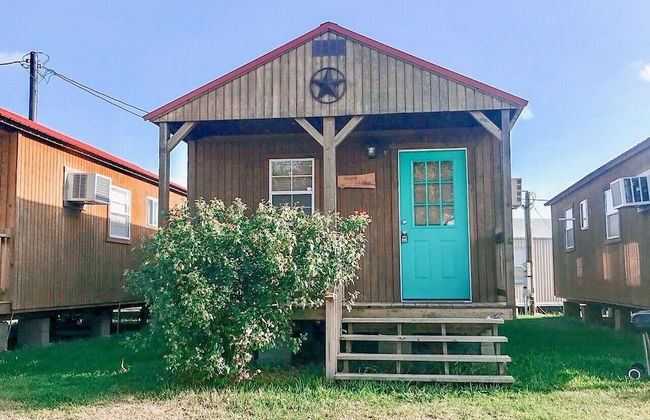 JJB Cabins - Photo 4