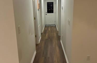 Downtown 3 BR, 2 BA newly renovated home close to Castle St - Photo 20