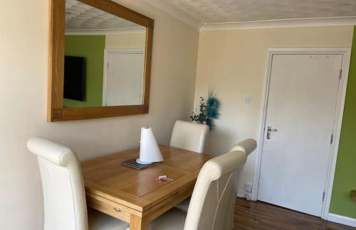 5 Bedroom House by monishortlets - Foto 21