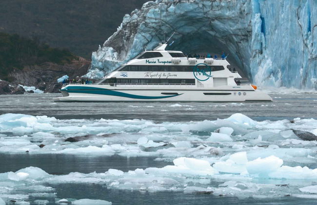 Barco y senderismo por el Parque de los Glaciares con comida - Foto 1