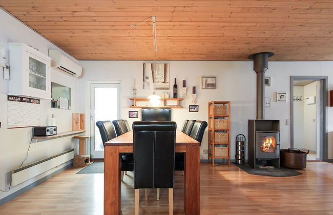 4 bedroom House in Væggerløse with terrace - Photo 4