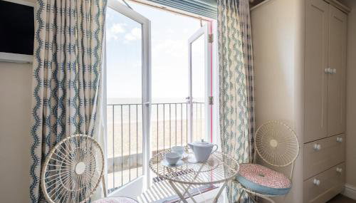 Magenta - A stunning Seafront house with lovely and uninterrupted Beach Views - Aldeburgh Coastal Cottages - Foto 3