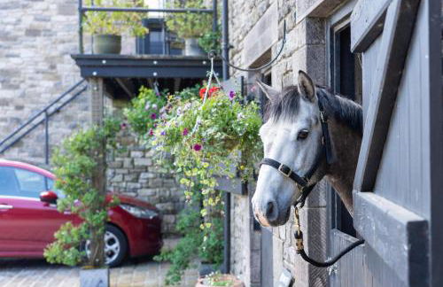 PEAK DISTRICT ROMANTIC Courtyard Loft, with Outdoor Japanese Whirlpool Bath - Foto 24