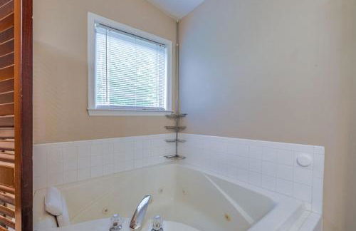 3BR Family Home w Yard 5 Mi to Wineries - Photo 12