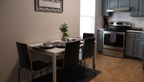 2 Columns Stay 5 - Photo 4