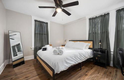 Charming 3BD Home for Long Stays - Foto 14