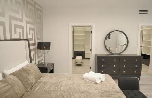 Sleek 7BR Exquisite Estate Resort Pool, Sauna, Spa 6500 SQF - Foto 72