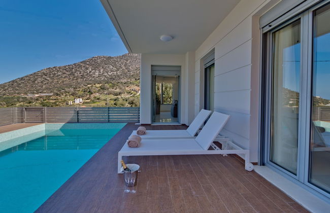 Asterios Villa - Photo 1