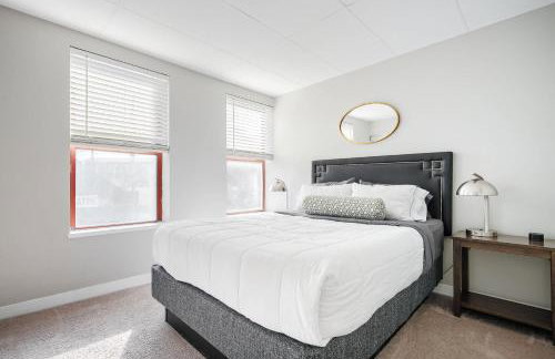 Modern Mass Ave 1BR Apartment with Kitchen - Foto 26