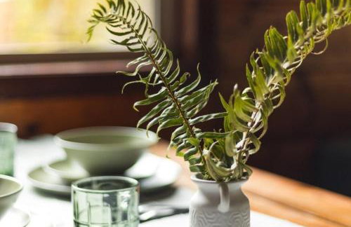 Thompson Cabin - Charming Salmon Riverfront A-Frame Oasis w/ fireplace - Foto 29