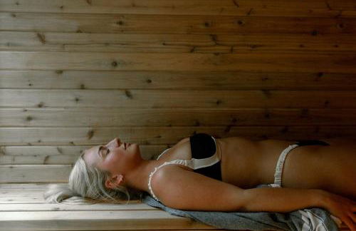 The FISH HAUS A Montana Tiny Cabin Forest Retreat - Foto 32