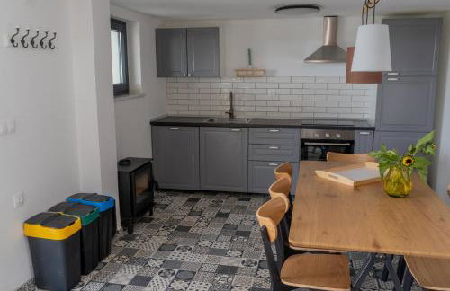 Deja View - Photo 13