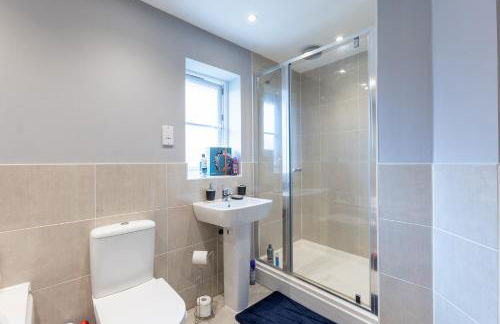 IRO Properties Limited - Foto 8