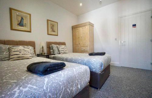 Entire Building - Suite of 3 Premium Apartments - Celebration bookings welcome - Foto 16