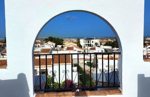 Casa Prins 2-bed apartment with stunning views - Photo 8