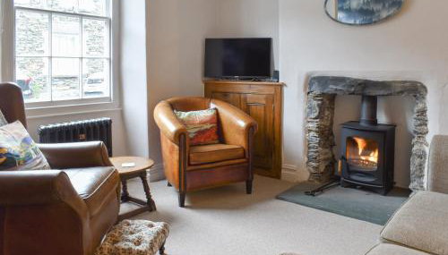 Campbell Cottage - Photo 2