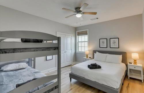 Vibrant Texas Escape - 5BR, Pool & Hot Tub - Foto 27