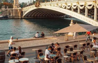 Apartament spațios și luminos - Foto 18