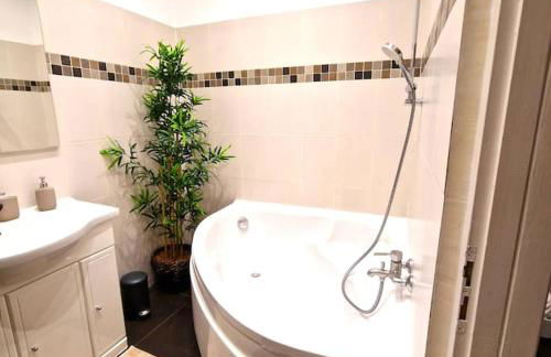 Le Central Parc - T2-Spacieux-Clim-Wifi - Foto 10