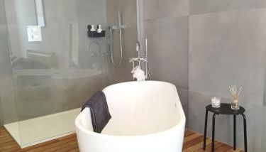 Elegant Apartment in the Heart of Chantilly Just Steps from the Château - Foto 5