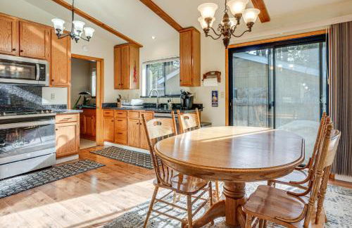 5 Mi to Heavenly Resort Cozy Home with Fenced Yard - Foto 4