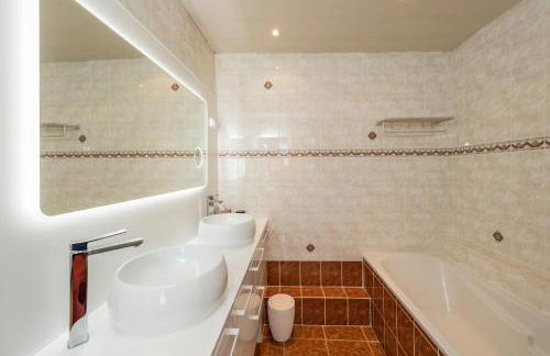 Suites Mana - Le Manaloft, Chic et moderne avec salle privée de Fitness en plein centre-ville de Rethel - Foto 35