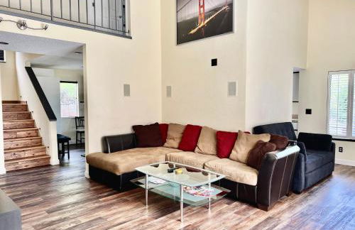 DT Reno - 4BR Home with Patio, BBQ Grill, Games Room - Foto 24