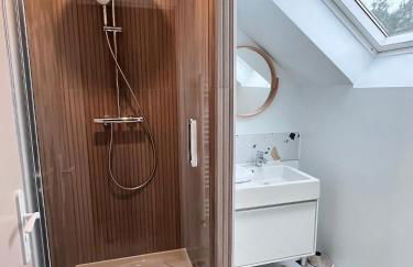 LA VILLA DU GOLF - avec piscine couverte chauffée et jacuzzi - Foto 16