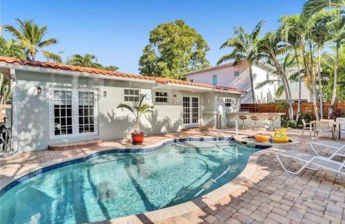 Chic Victoria Park Villa with Heated Pool and Spa - Foto 6