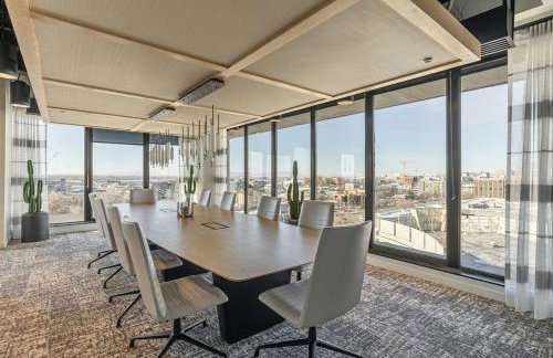 High Rise 11th Floor City Views Free Pkg Gym - Foto 29