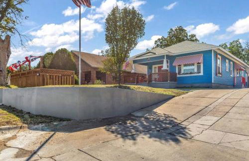 Stockyards-3/4 mile away!-Sleeps 8-Americana House - Foto 30