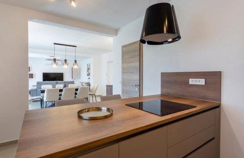 Luxurious new apartment with pool - Foto 35