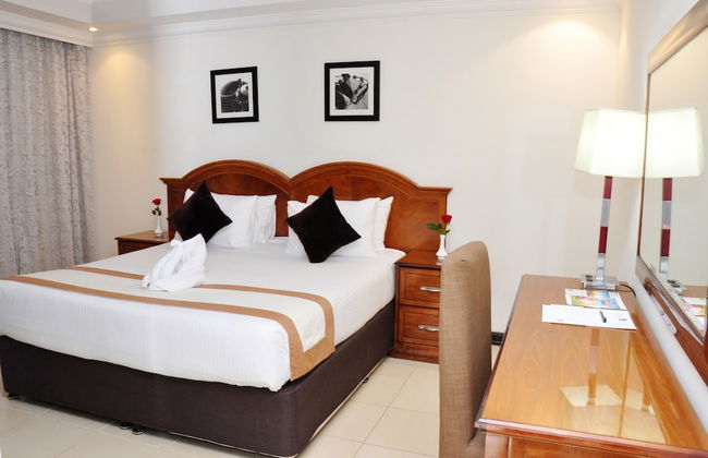 Ewan Ajman Suites Hotel - Photo 31