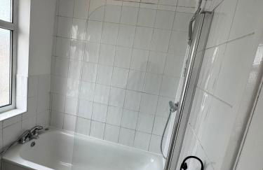 Modern 2 Bedroom Maisonette - Foto 8