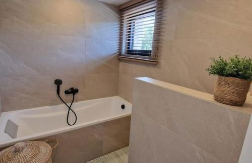 L'abri Côtier on St Cyprien beach - Photo 9