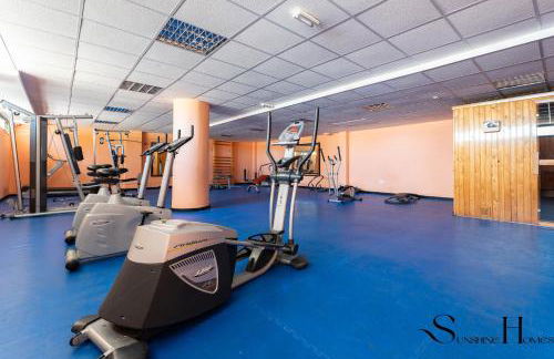 Elegant 2 Bed 2 Bath Apartment, Pool, Views, Parking - Foto 25